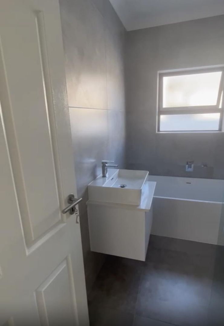 3 Bedroom Property for Sale in Parklands North Western Cape